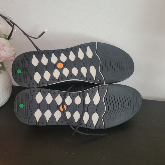 Timberland Greenstride ReBOTL Sneaker Mens Shoe Size 11 Black NWOT - Picture 6 of 8